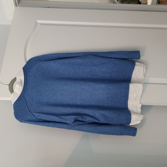 Wonderly Blue V-Neck Sweater with White Layer - Picture 2 of 4